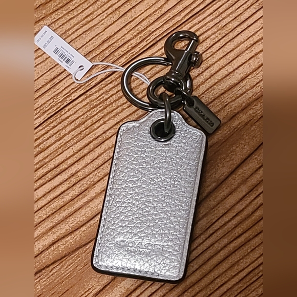 Coach leather bottle opener key ring keychain Metallic - Picture 3 of 4